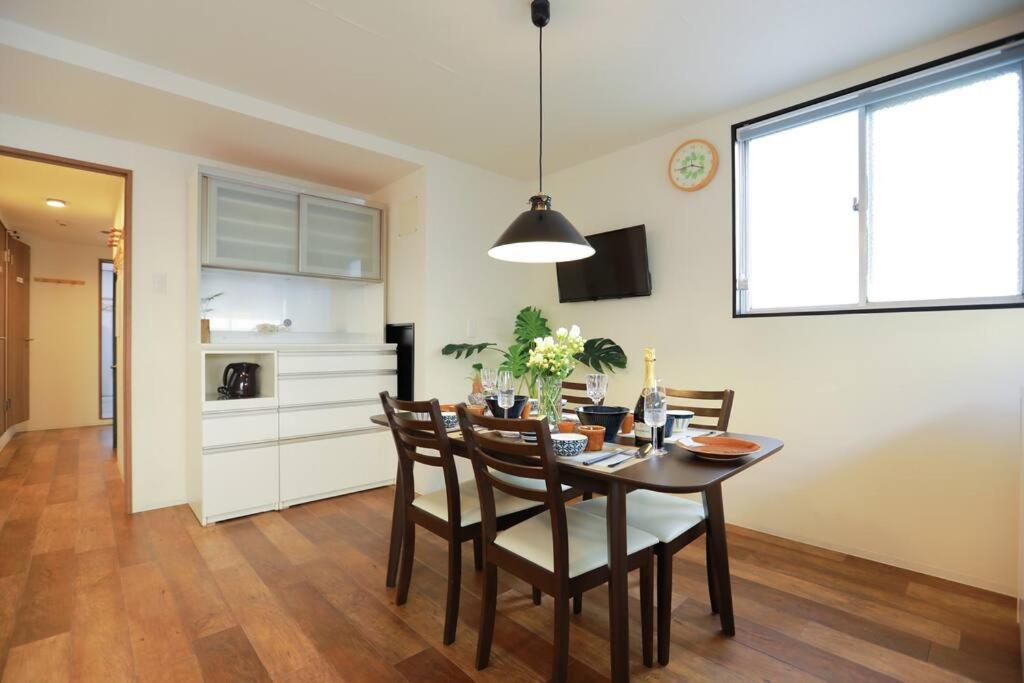 道頓堀民泊31＆Mini浮世絵美術館、道頓堀心斎橋真ん中、家族旅行、Family Trip Osaka Apartment Exterior foto